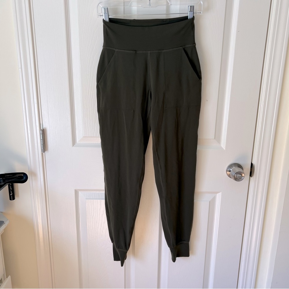 Lululemon Align High Rise Jogger - size 4 (Green)